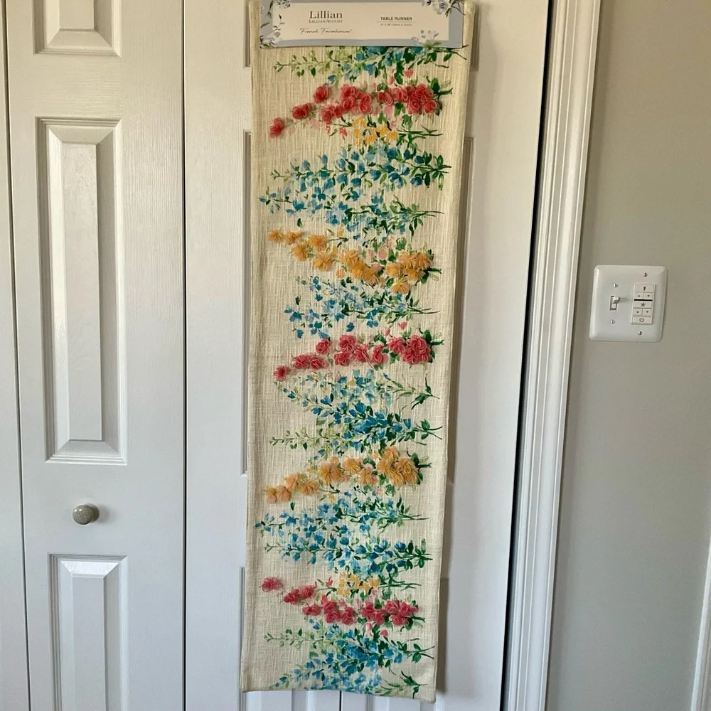 Lillian by Lillian August French Farmhouse Table Runner 14”x48” Cream Floral NEW